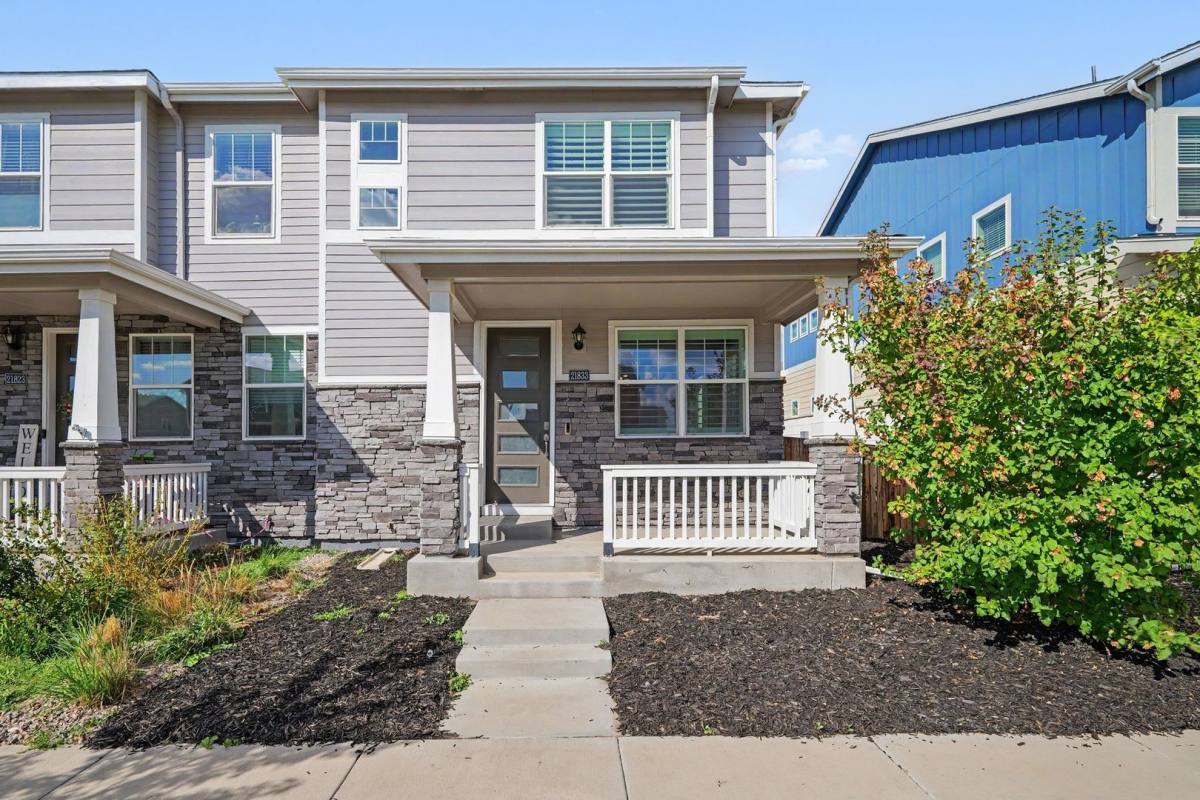 Townhouse for rent at 21833 E 8th Ave, Aurora, CO 80018