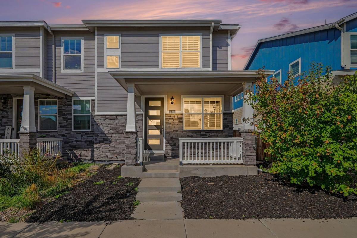 Townhouse for rent at 21833 E 8th Ave, Aurora, CO 80018