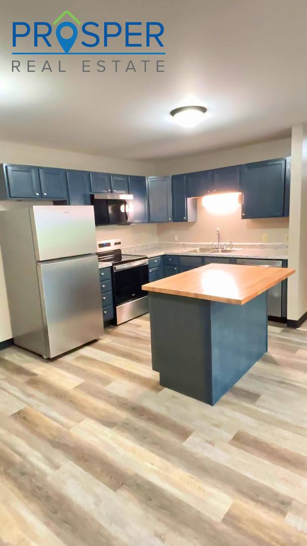 510 Washington St, Eau Claire, WI 54701 - Apartment for Rent - Image 2