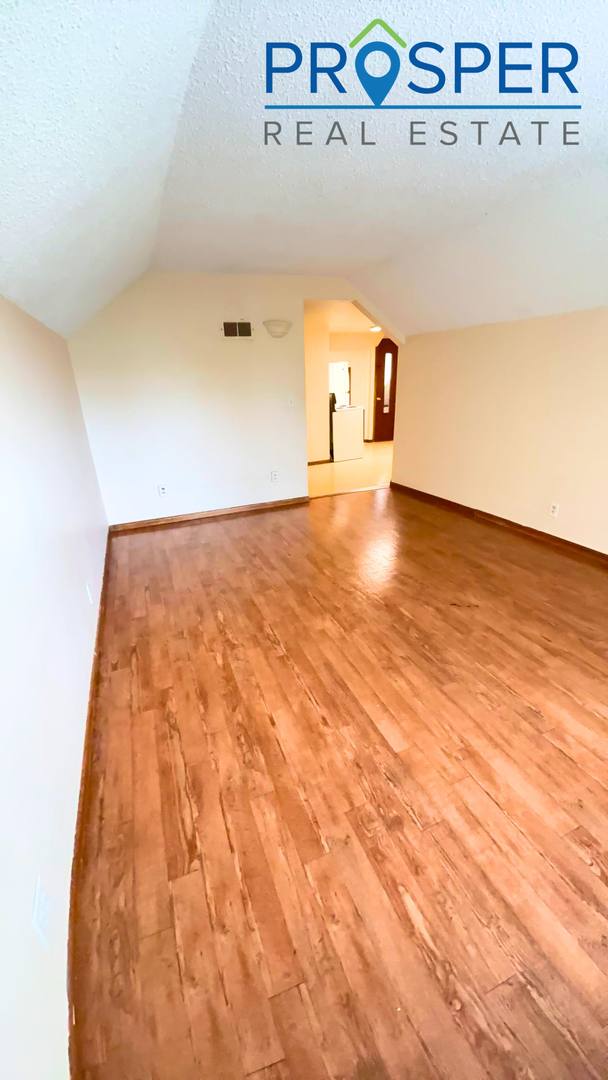 1020 Fifth Ave, Eau Claire, WI 54703 - Apartment for Rent - Image 9