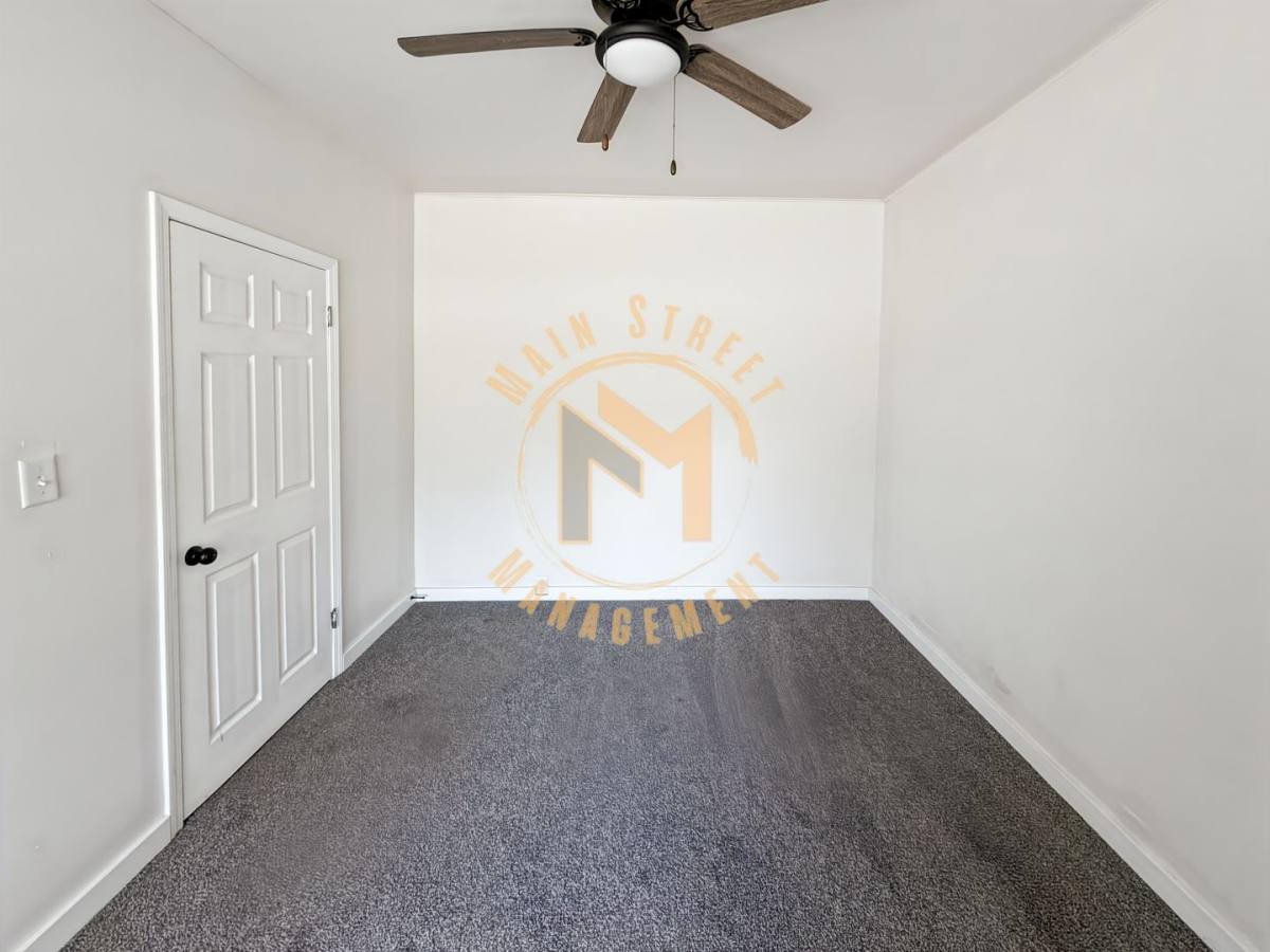 Apartment for rent at 1501 S 10th St, Manitowoc, WI 54220