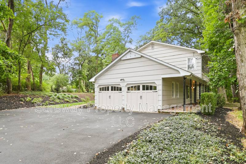 House for rent at 14 Toth Lane, Rocky Hill, NJ 08553