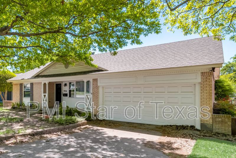 House for rent at 11643 Rogue Way, Dallas, TX 75218