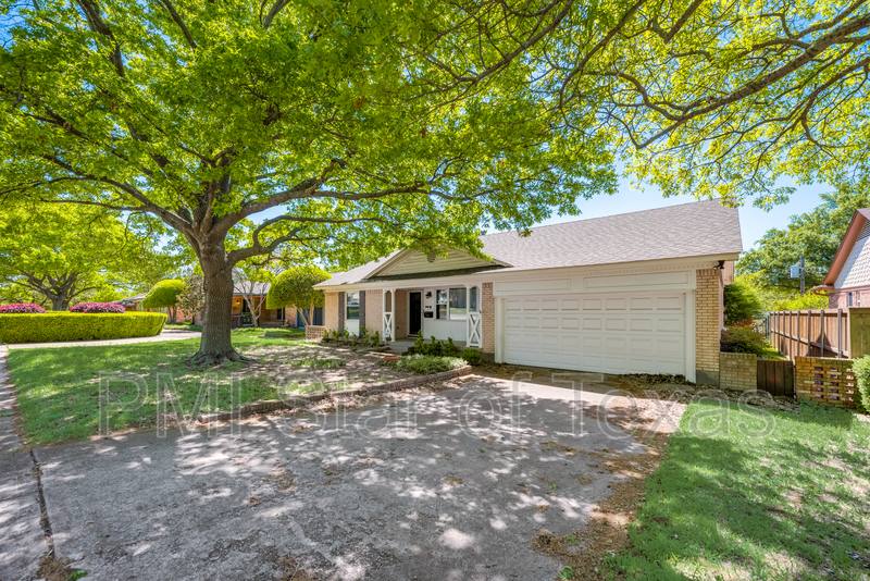 House for rent at 11643 Rogue Way, Dallas, TX 75218