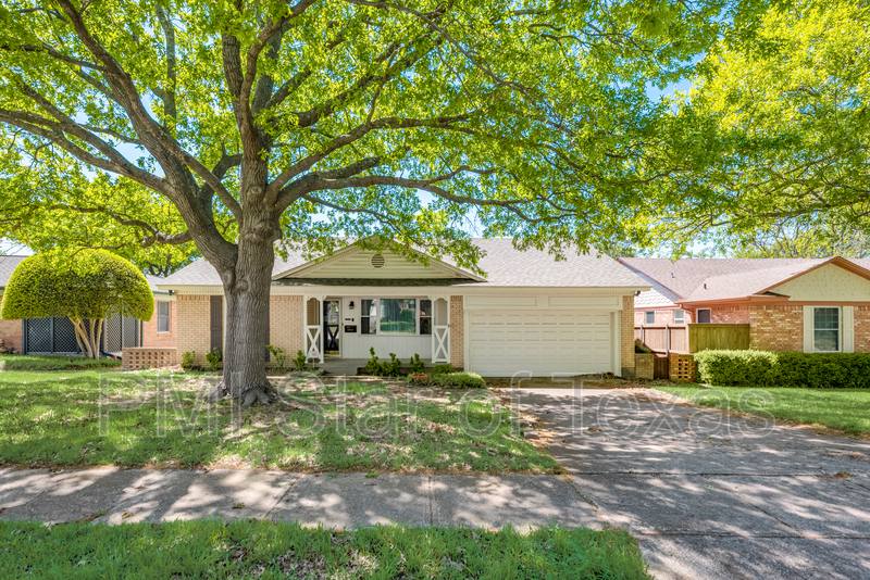 House for rent at 11643 Rogue Way, Dallas, TX 75218