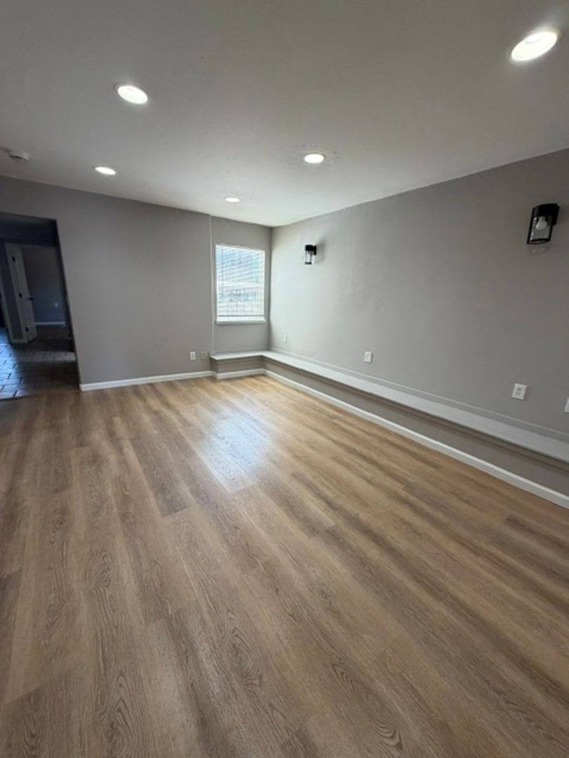 Apartment for rent at 542 Lewis St, Oakland, CA 94607