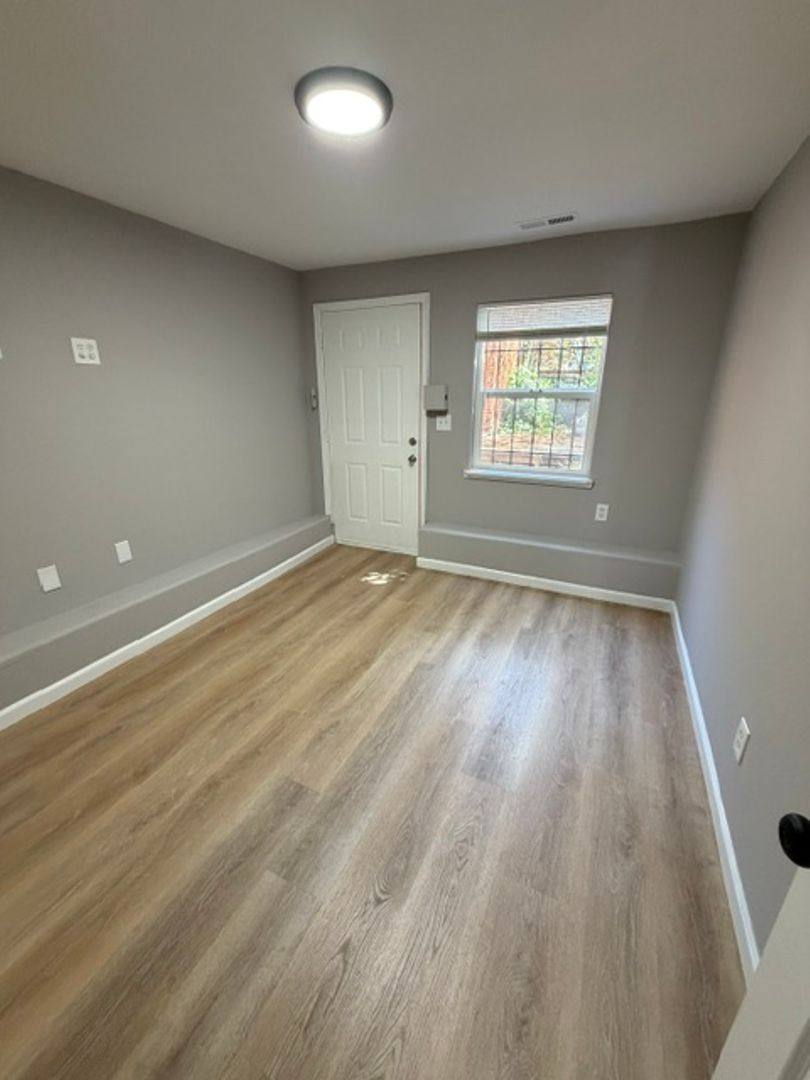 Apartment for rent at 542 Lewis St, Oakland, CA 94607