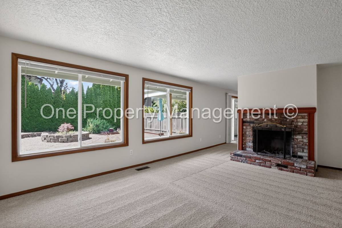Townhouse for rent at 614 SE 130th Court, Vancouver, WA 98683