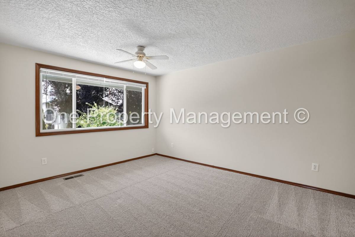 Townhouse for rent at 614 SE 130th Court, Vancouver, WA 98683