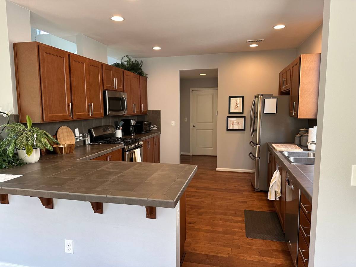 House for rent at 27579 214th Ave SE, Maple Valley, WA 98038