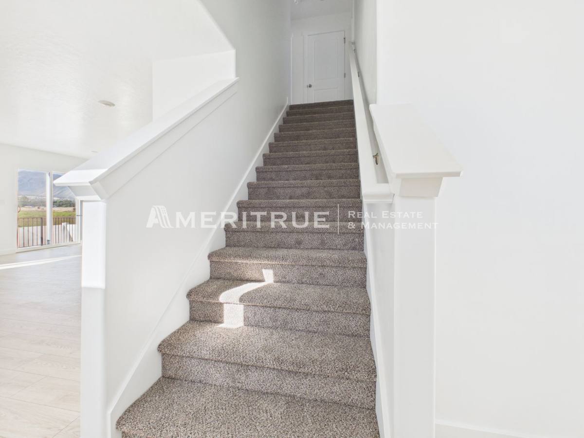 Townhouse for rent at 1868 E 640 N, Salem, UT 84653