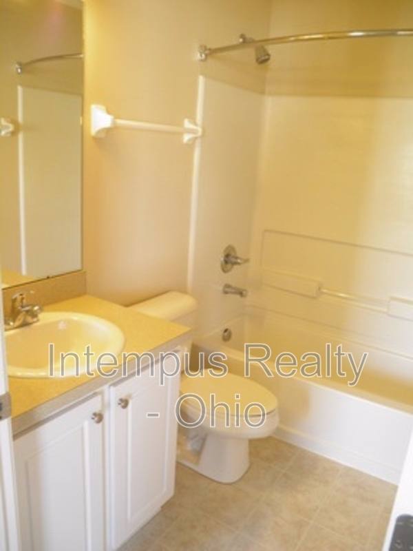 Condo for rent at 6500 Crab Apple Dr, Canal Winchester, OH 43110