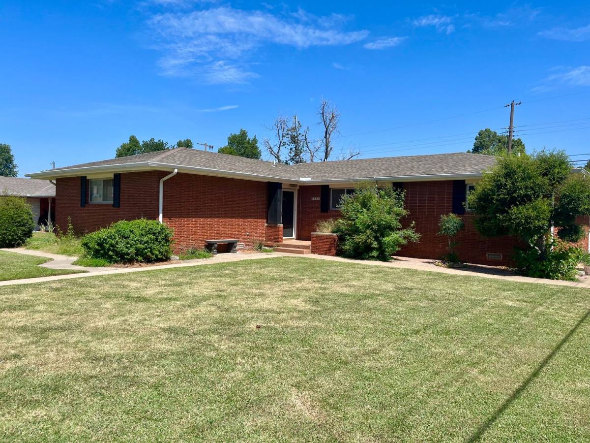 House for rent at 7501 NW 28th St, Bethany, OK 73008