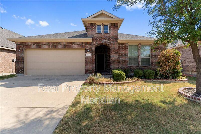House for rent at 1816 Placitas Trail, Fort Worth, TX 76131