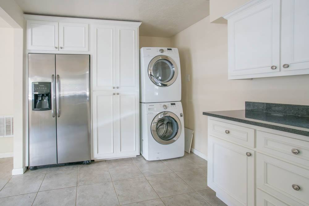 House for rent at 1846 Henry Circle SW, Albuquerque, NM 87105