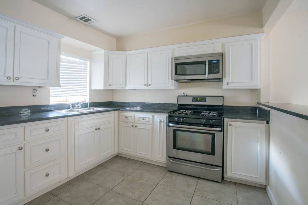 House for rent at 1846 Henry Circle SW, Albuquerque, NM 87105