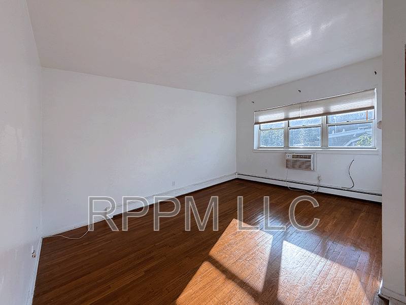 Apartment for rent at 109 William St #8, Belleville, NJ 07109