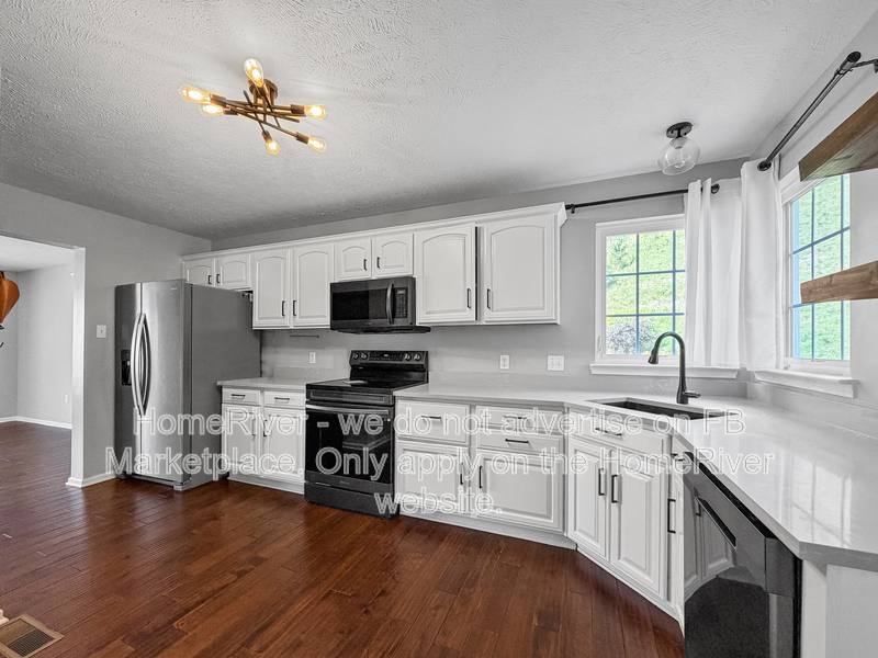Townhouse for rent at 220 Maple Ridge Dr, Canonsburg, PA 15317