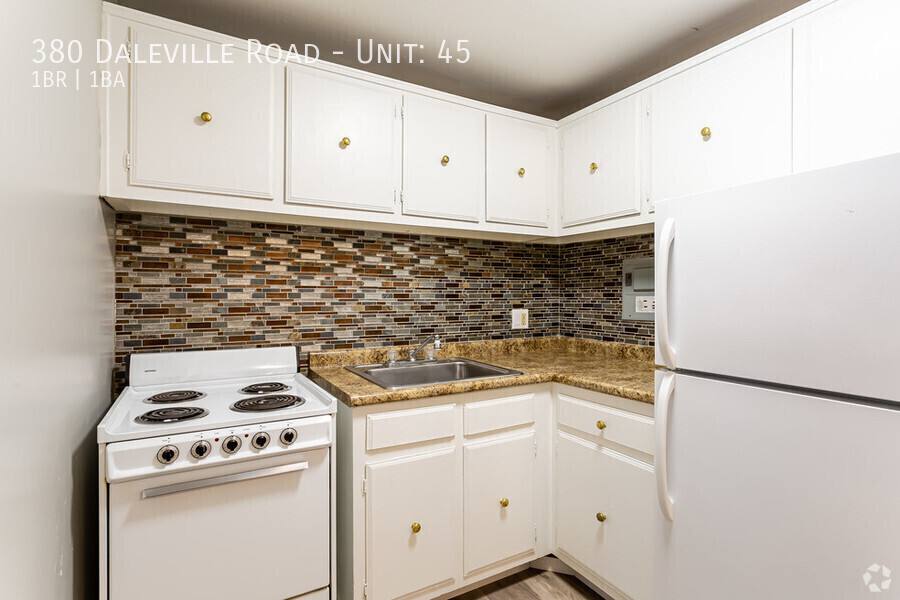 Apartment for rent at 380 Daleville Rd, Willington, CT 06279