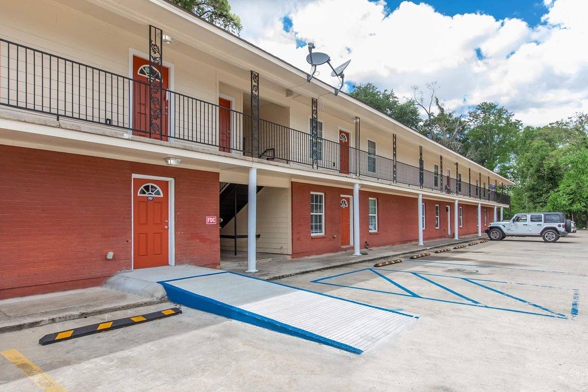 Apartment for rent at 4115 Mohican-Prescott Crossover, Baton Rouge, LA 70805