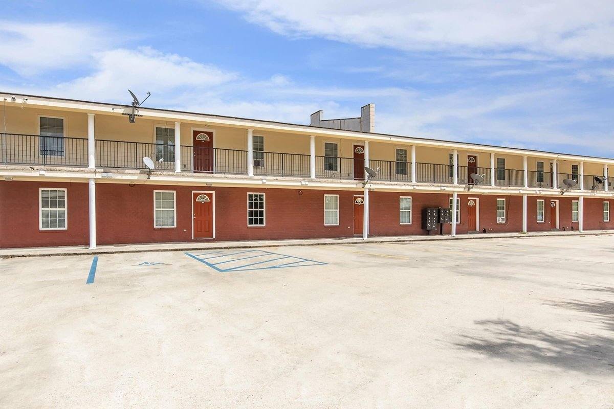 Apartment for rent at 4115 Mohican-Prescott Crossover, Baton Rouge, LA 70805