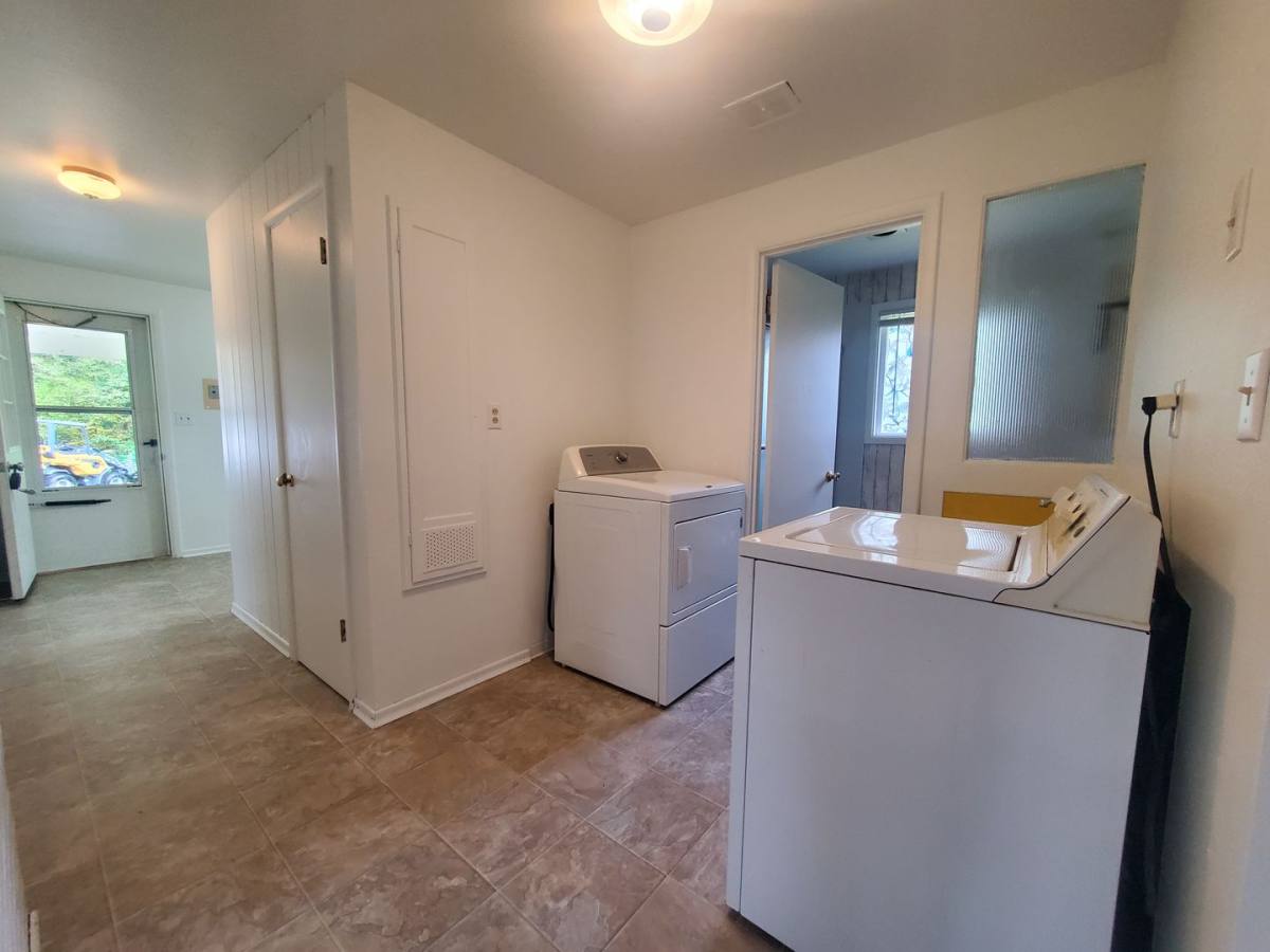 House for rent at 17120 Spanaway Loop Rd, Spanaway, WA 98387