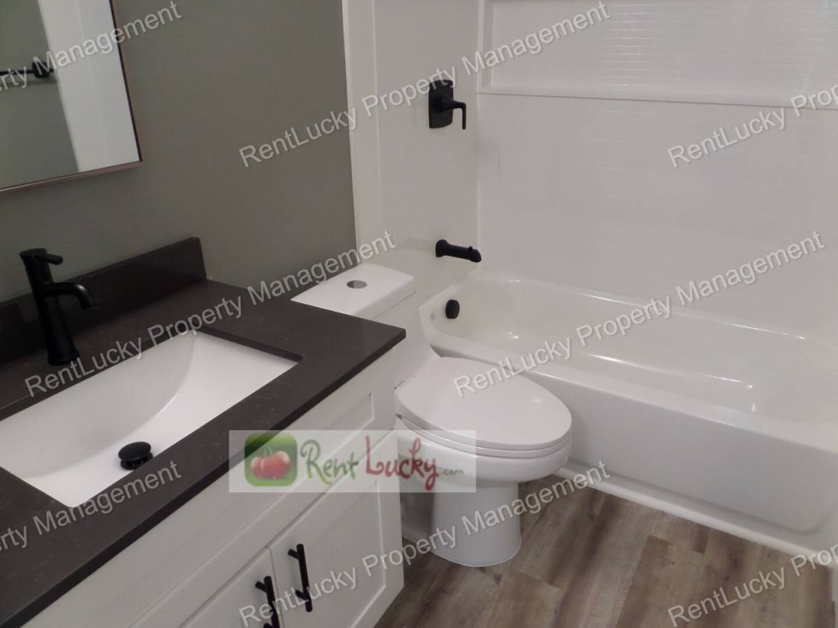 Apartment for rent at 2612 Laukala Place #D, Enumclaw, WA 98022