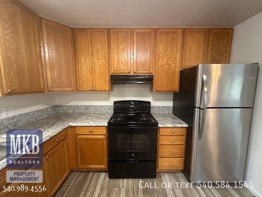 House for rent at 745 Kenyon Rd, Vinton, VA 24179