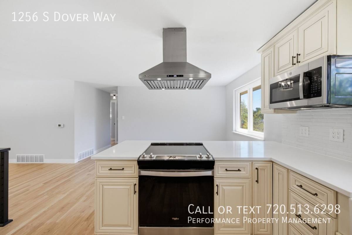 1256 S Dover Way, Lakewood, CO 80232 - House for Rent - Image 9