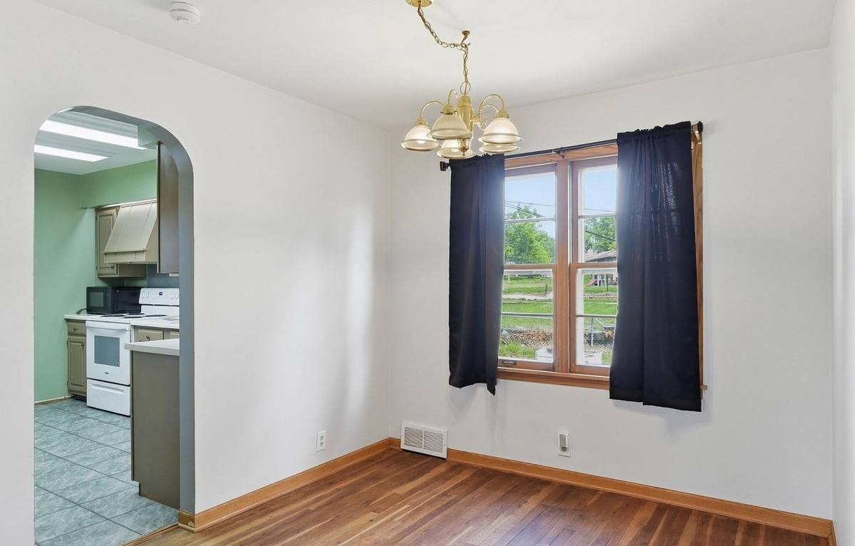 House for rent at 2618 Weber St, Omaha, NE 68112