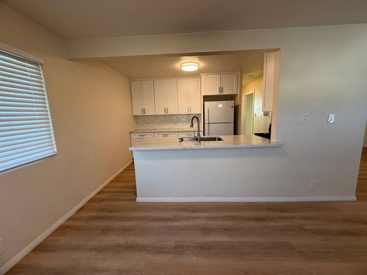 Apartment for rent at 227-233 Wolff St, Oxnard, CA 93033