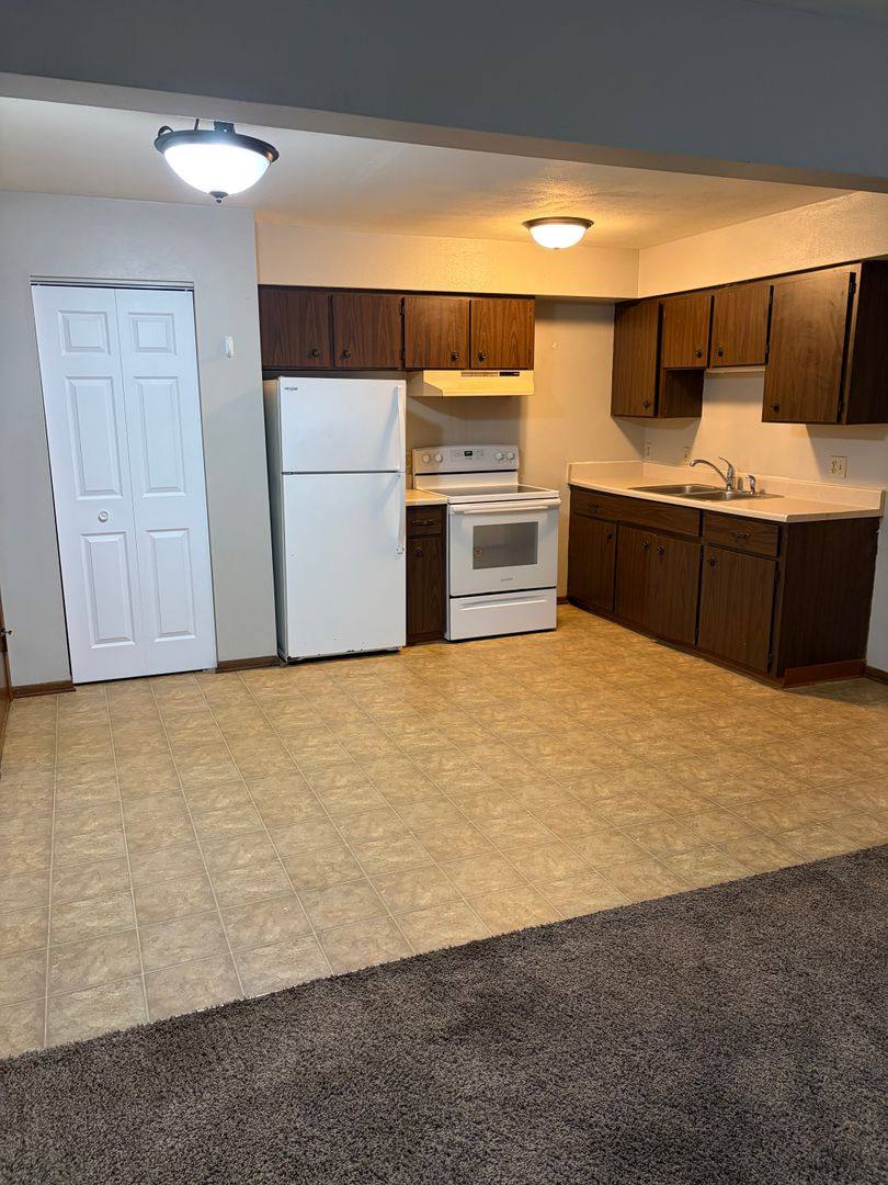 Apartment for rent at Sunnyside Apts, 109 Lakecrest Dr, Beaver Dam, WI 53916