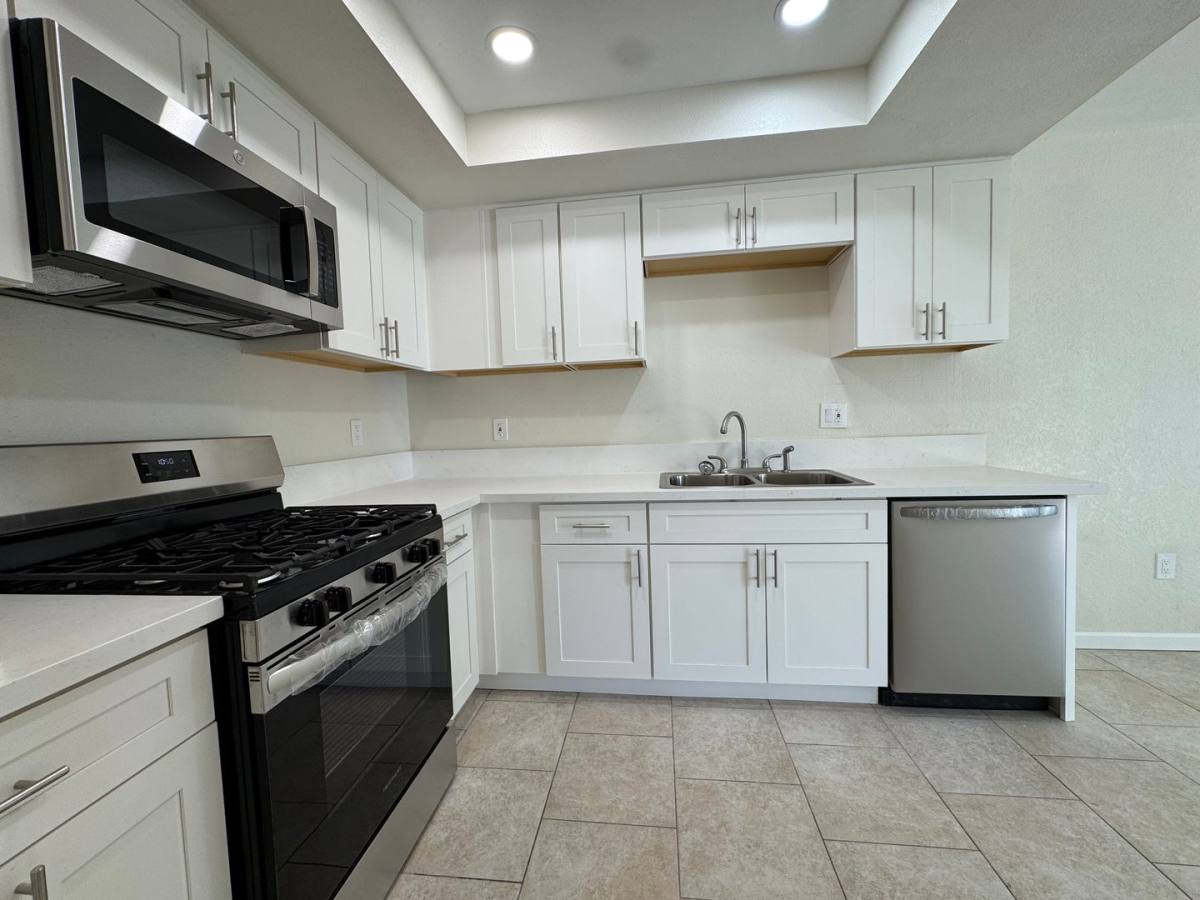Apartment for rent at 41749-55 Marine Dr, Hemet, CA 92544