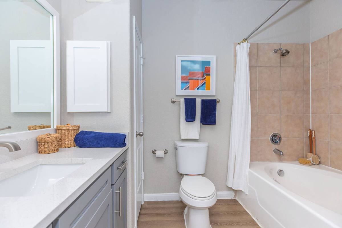 Apartment for rent at 501 N Sarah Deel Dr #TL2, Webster, TX 77598