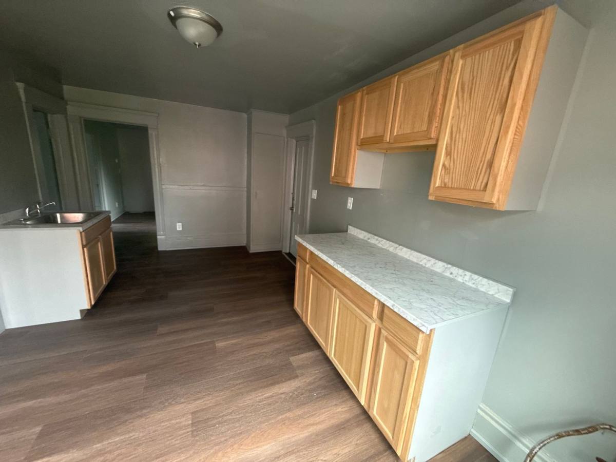 Apartment for rent at 211 Ash St, Syracuse, NY 13208