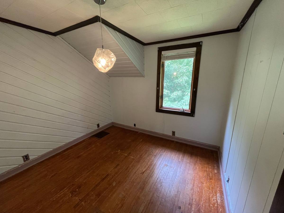 House for rent at 2615 W 6th St, Duluth, MN 55806