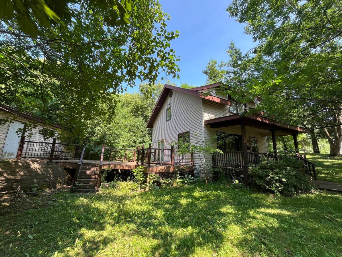House for rent at 2615 W 6th St, Duluth, MN 55806