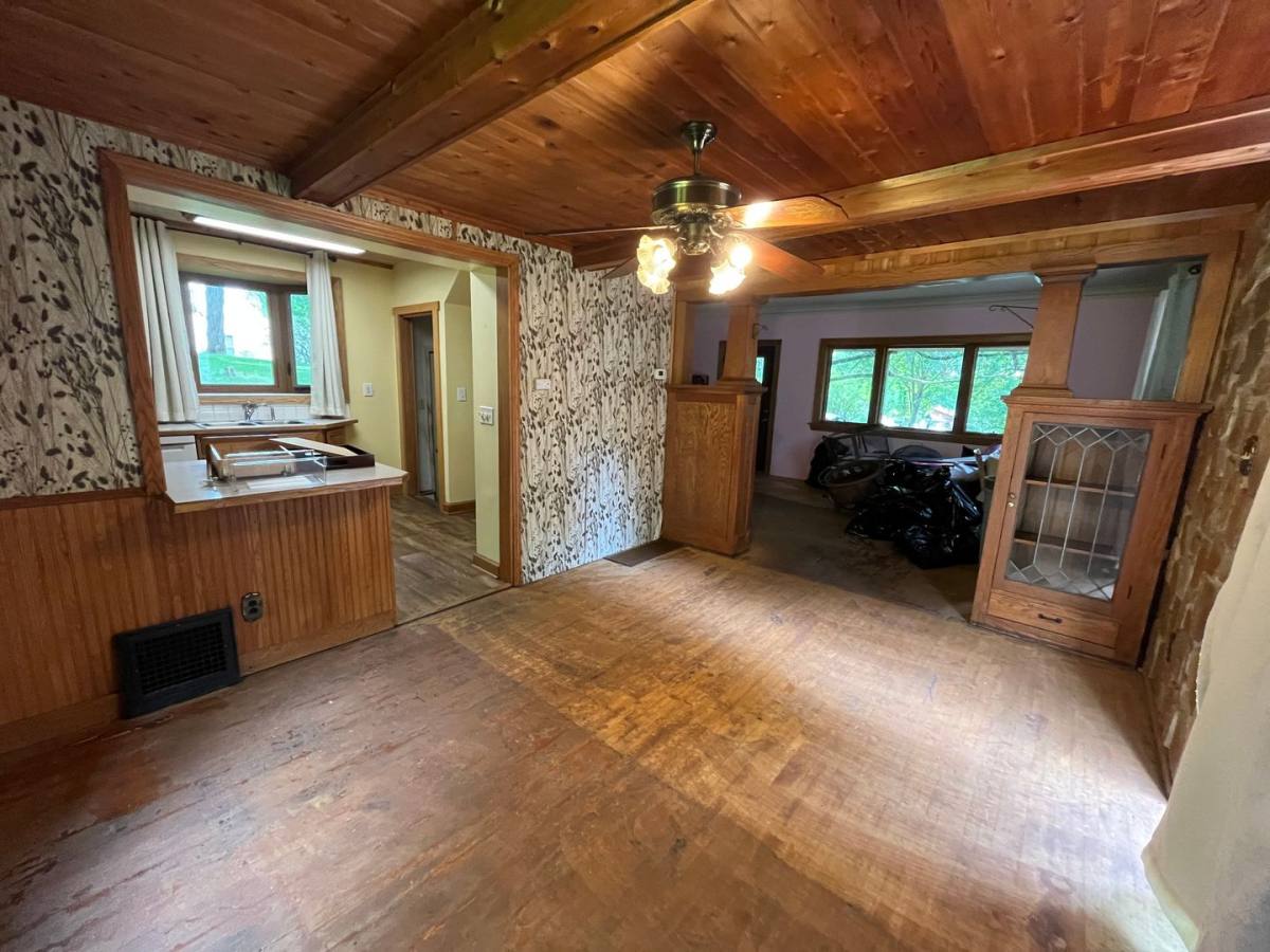 House for rent at 2615 W 6th St, Duluth, MN 55806