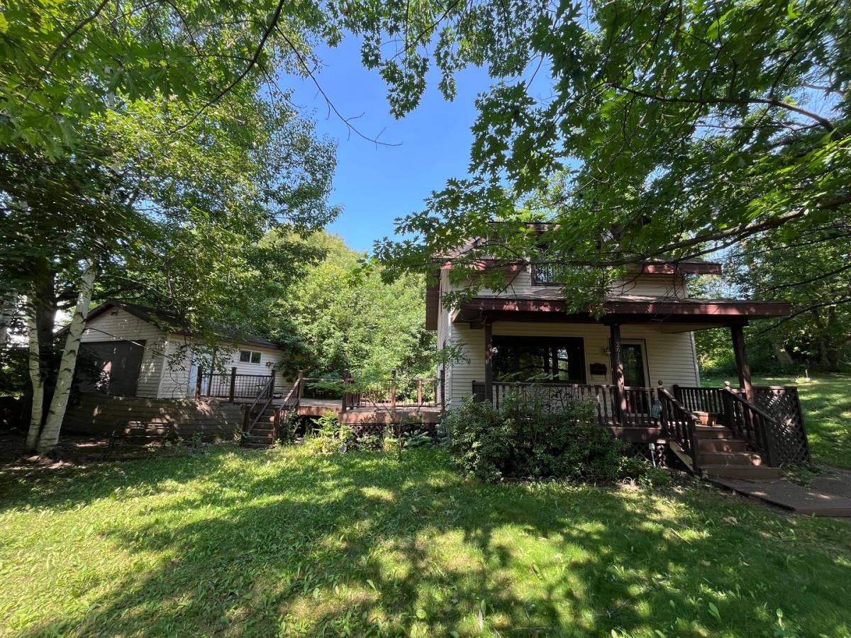 House for rent at 2615 W 6th St, Duluth, MN 55806