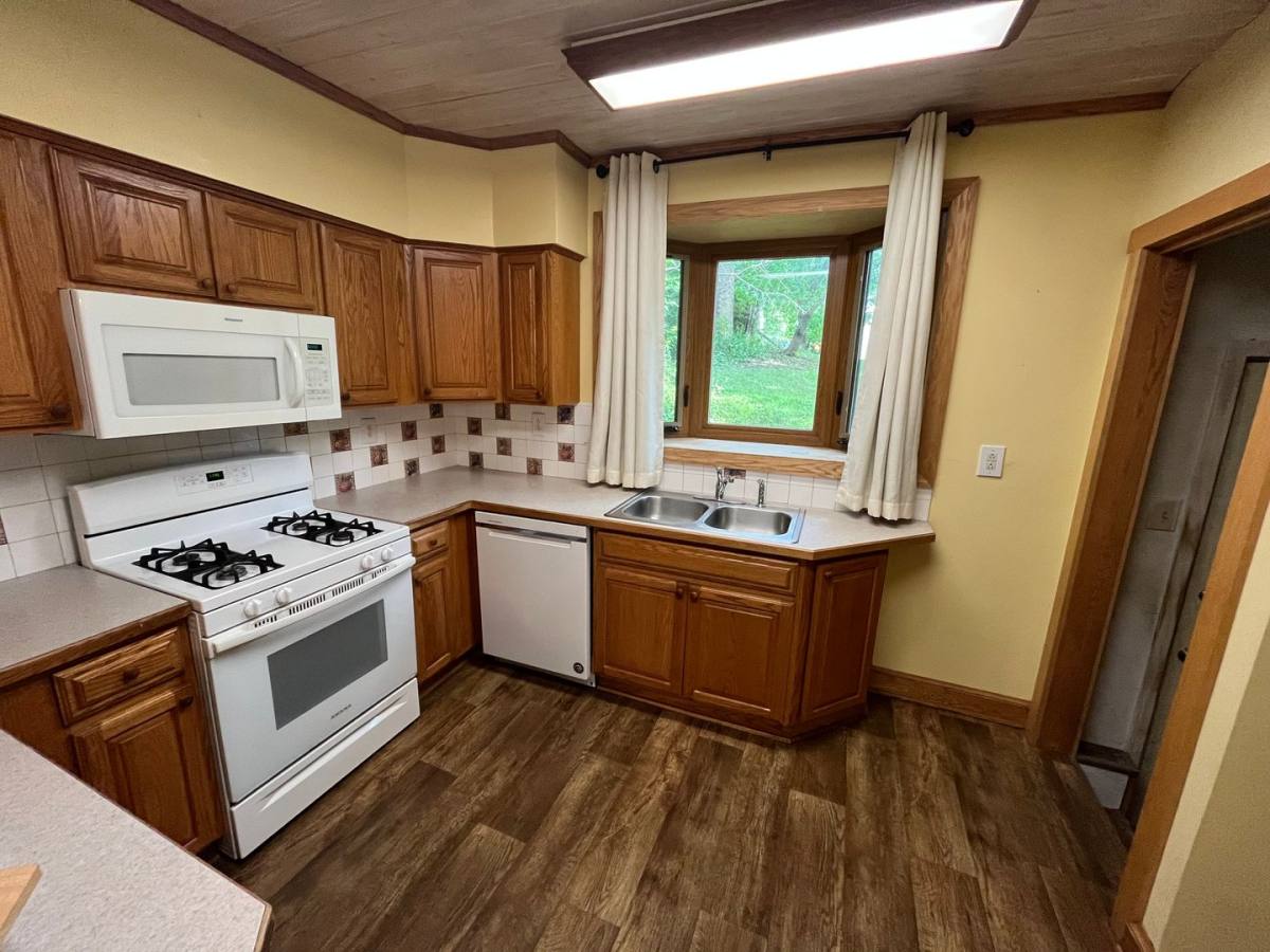 House for rent at 2615 W 6th St, Duluth, MN 55806