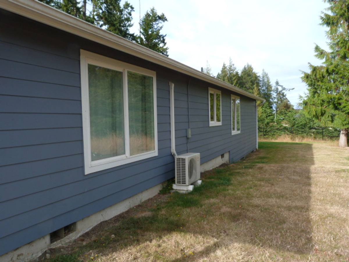 House for rent at 2415 W 10th St, Port Angeles, WA 98362