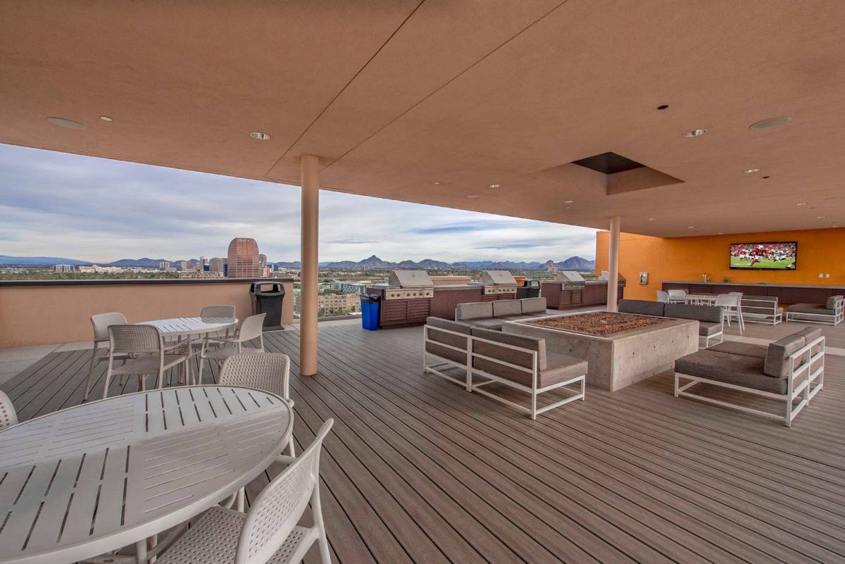 Apartment for rent at 100 W Portland, Phoenix, AZ 85003