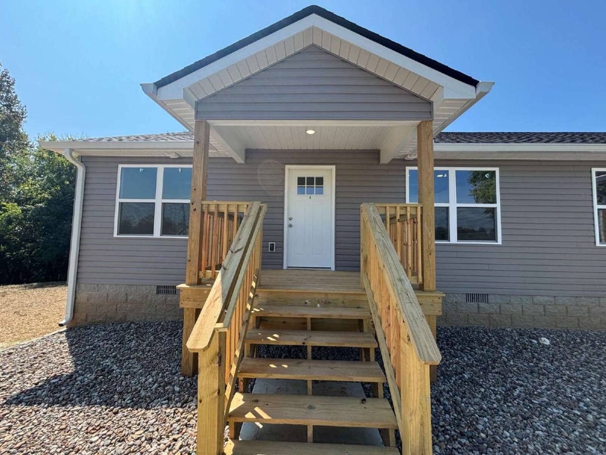 Apartment for rent at 697 Whiteaker Springs Rd, Cookeville, TN 38506