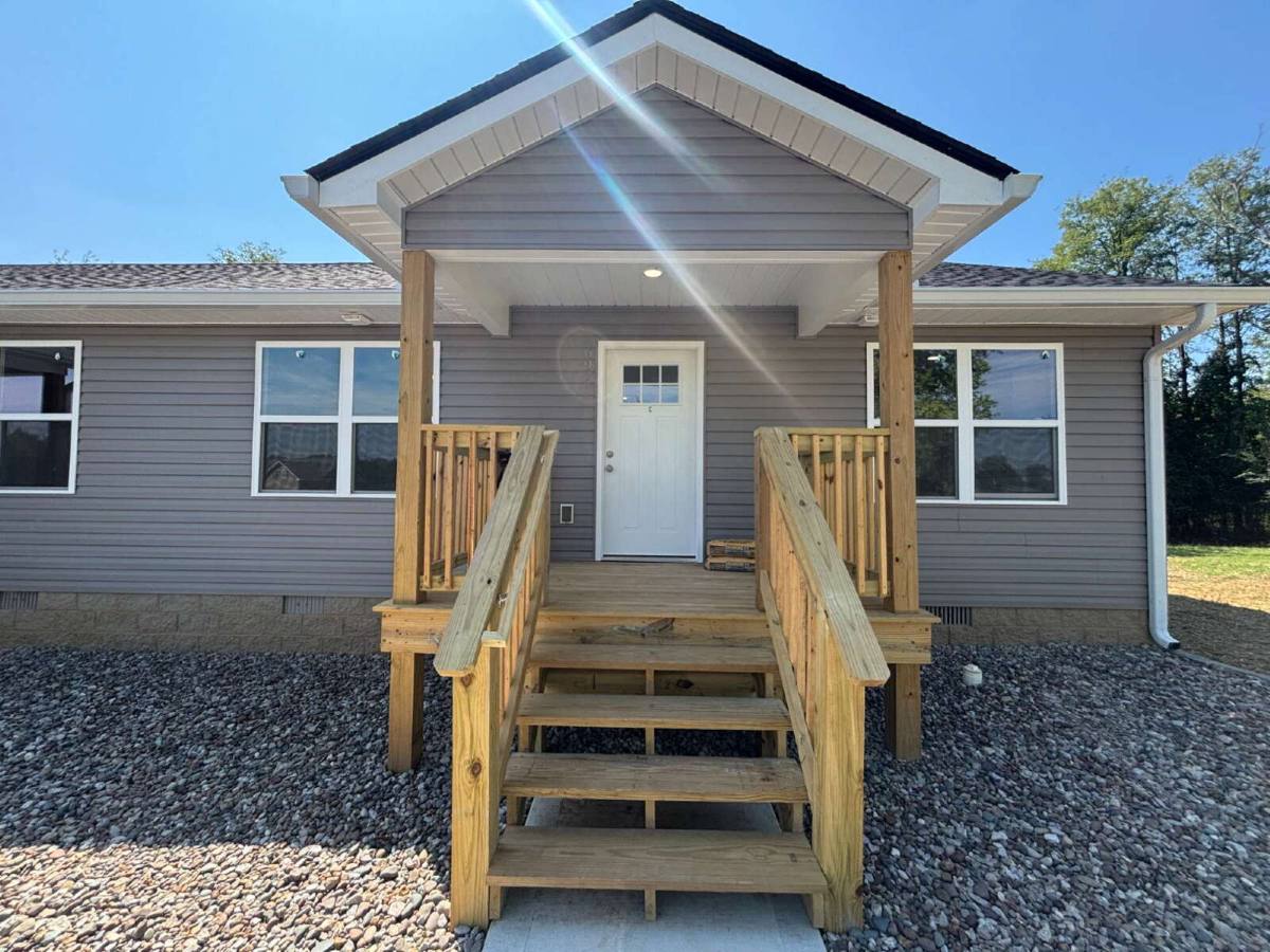 Apartment for rent at 697 Whiteaker Springs Rd, Cookeville, TN 38506