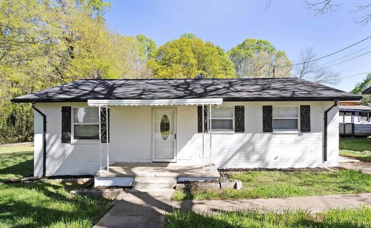 House for rent at 611 Gardner St, Gaffney, SC 29341