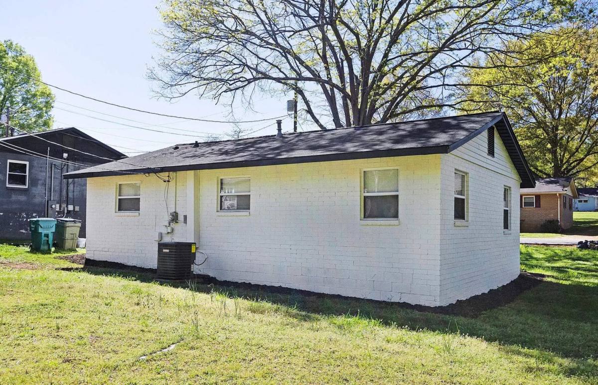 House for rent at 611 Gardner St, Gaffney, SC 29341