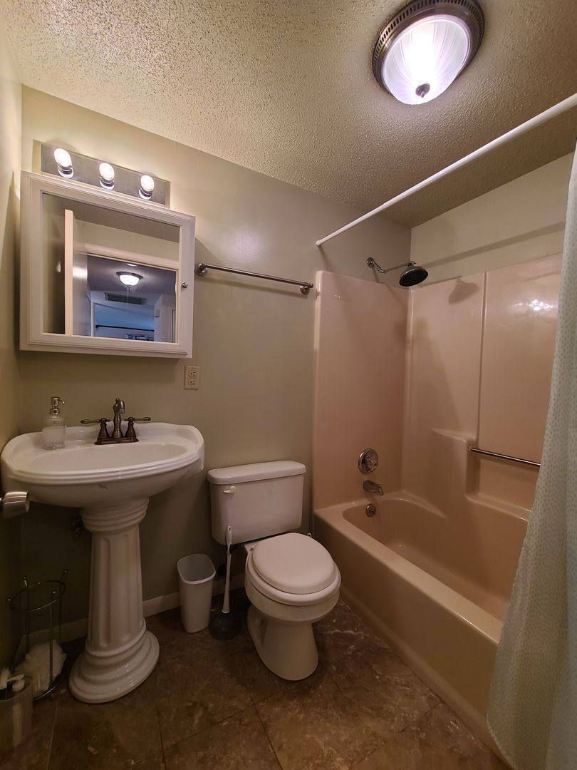 Apartment for rent at 3123 Lakeshore Dr, St. Joseph, MI 49085