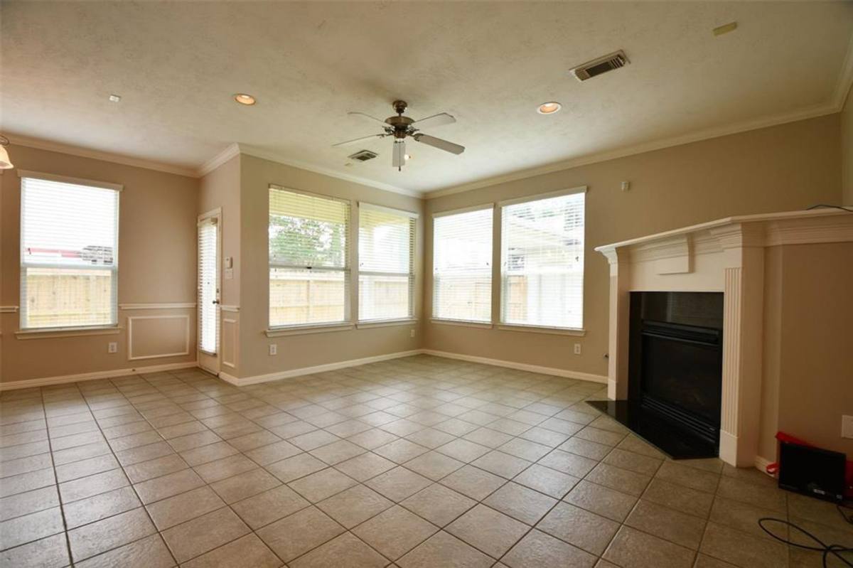 Apartment for rent at 919 Fisher St #D, Houston, TX 77018