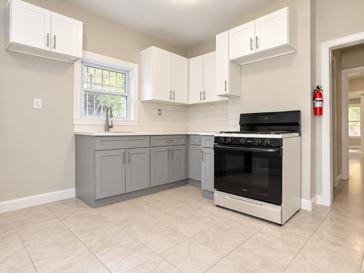 Apartment for rent at 274 S 11th St #2C, Newark, NJ 07103