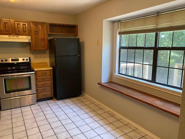 House for rent at 5401 S Lions Ave, Broken Arrow, OK 74011